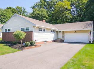 4946 Allendale Dr, Richmond Heights, OH 44143