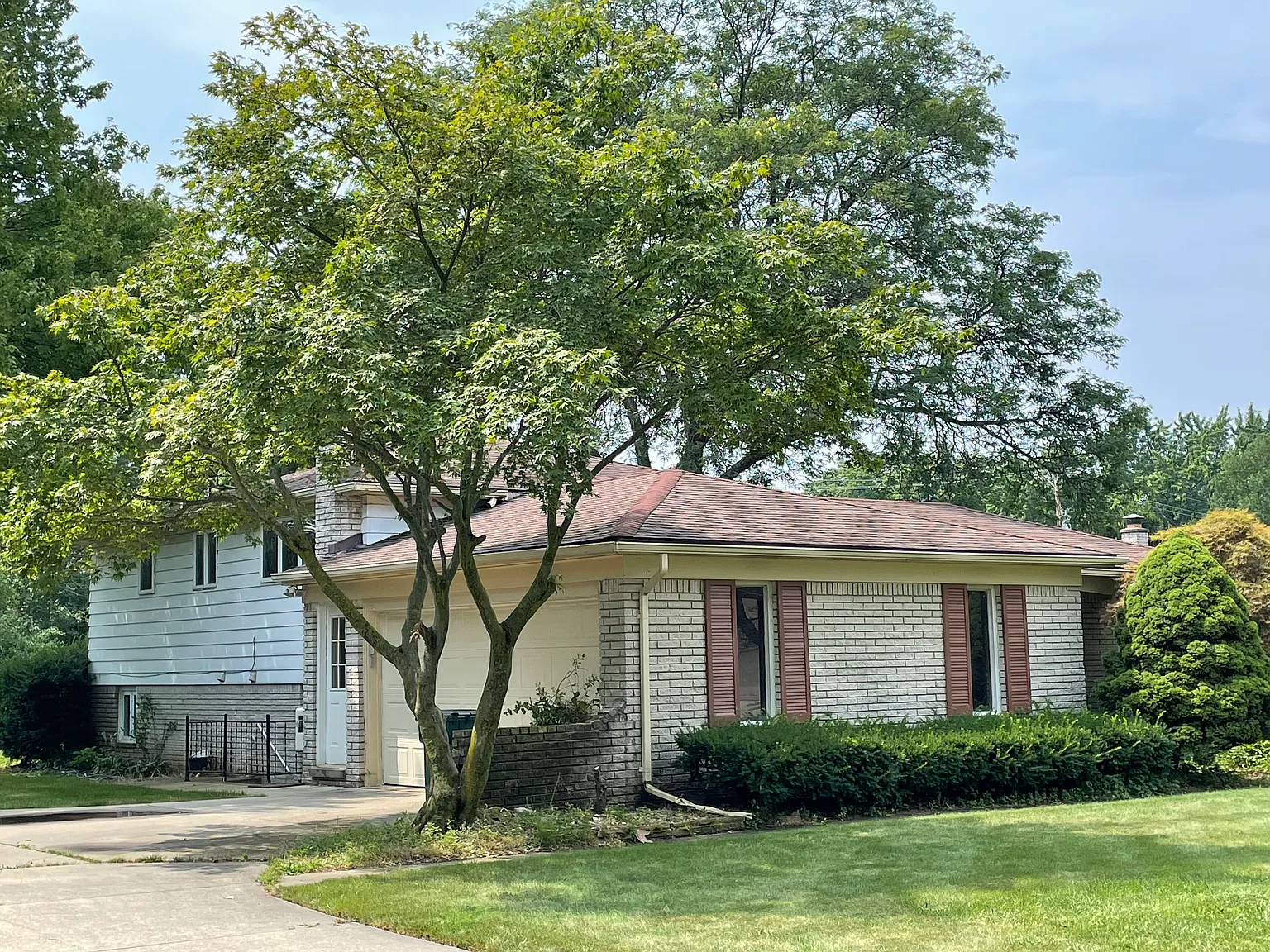 4 bed, 2.5 bath, 2150 sqft, $2,890 — Photo 3