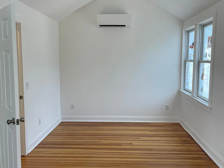 109 Marble Ave — Photo 2