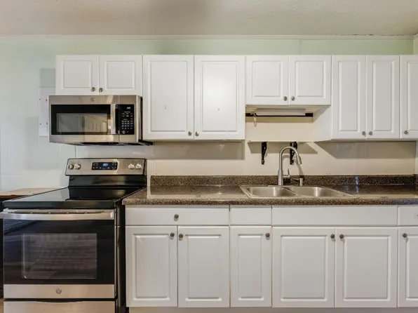 705 Oaklawn St #A & B, Fort Walton Beach, FL 32547