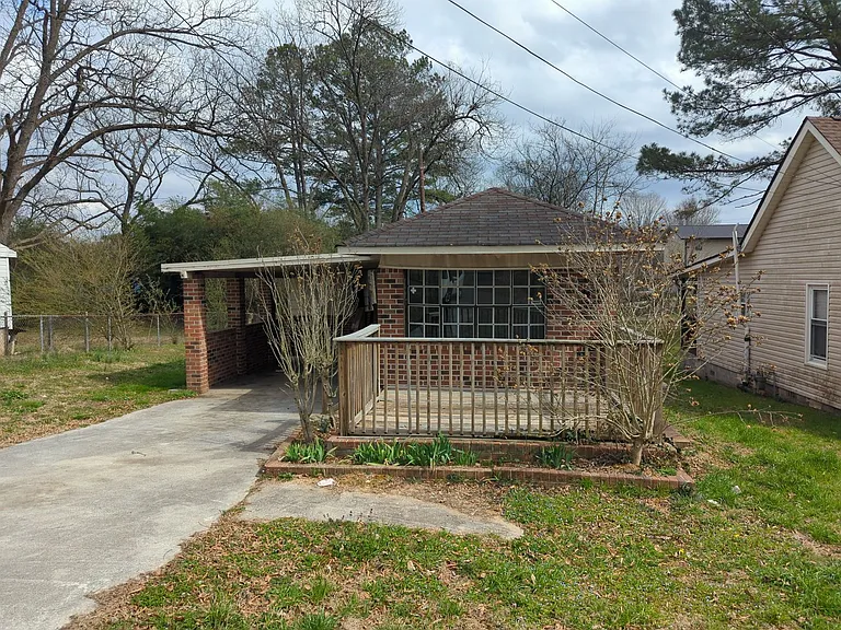 409 Daugherty St #1/2 — Photo 15