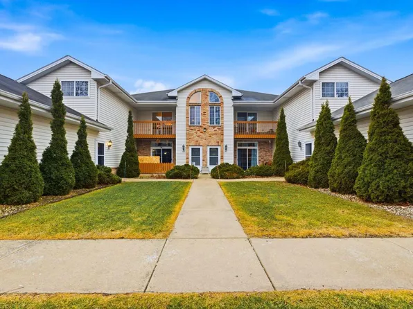 6248 S Creekside DRIVE #16, Cudahy, WI 53110