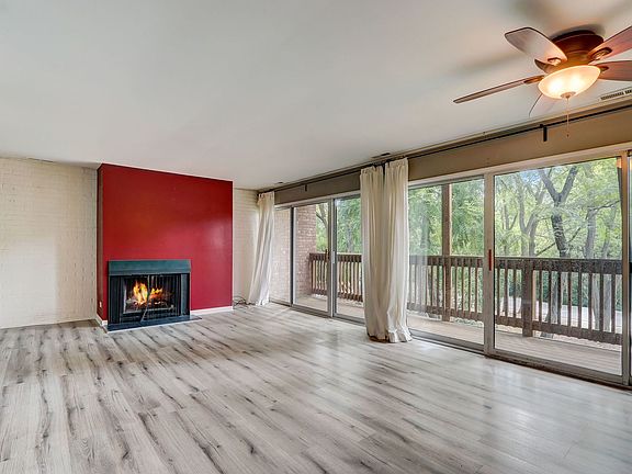 3rd image of 5825 Oakwood Dr APT C