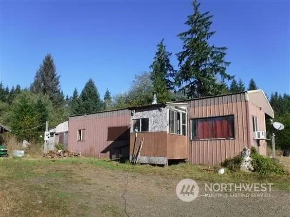 10272 State Route 101, Raymond, WA 98577