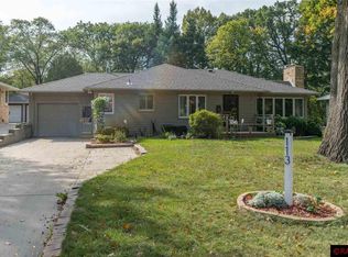 113 W Glencrest Dr, Mankato, MN 56001