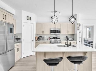 30 S Sage Hill Walk NW #305, Calgary, AB T3R2A9