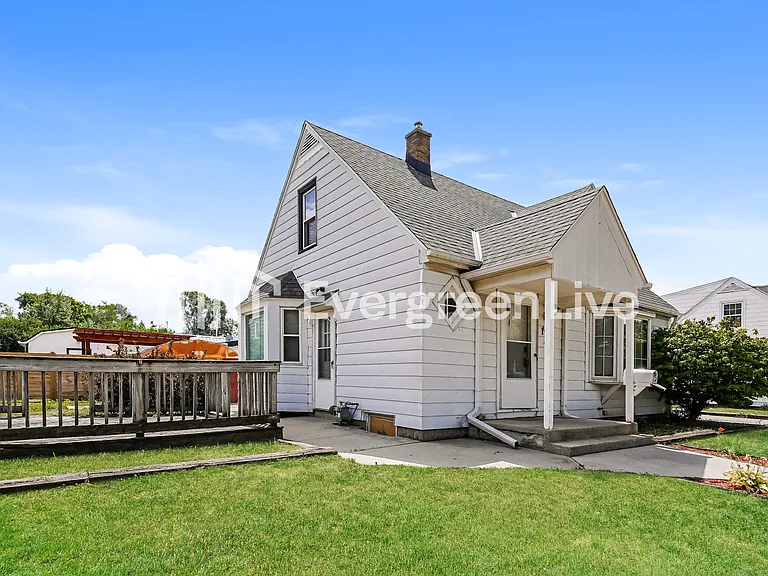 141 W Norwich St — Photo 14