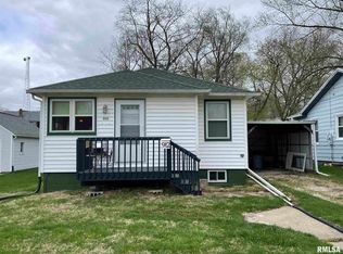 912 Van Buren Ave, Dixon, IL 61021