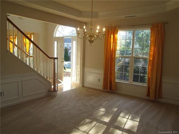 2nd image of 9514 Linden Tree Ln