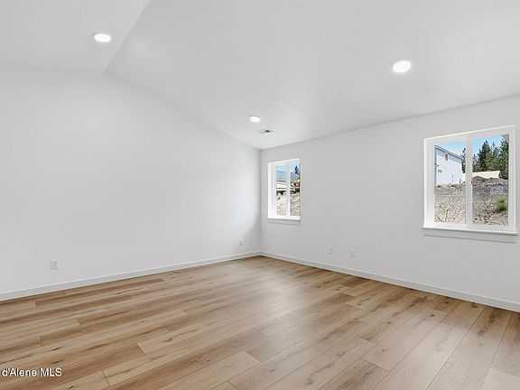 3rd image of 6454 N Suncrest Ln
