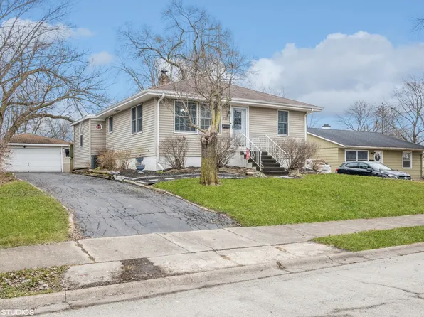 241 Tiverton Ln, Steger, IL 60475