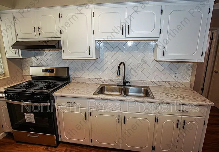 6155 Cleveland Ave #BACK HOUSE — Photo 4