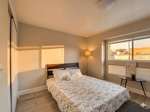 Floor plan Floor Plan E 2BR 1BA