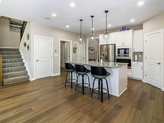 3rd image of 4656 Winding Oak Dr