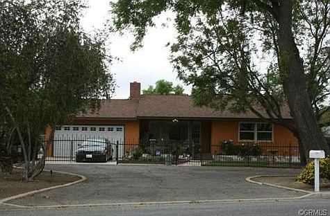 1st image of 3841 Park Ave