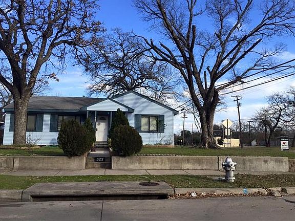 3rd image of 522 Charles Dr