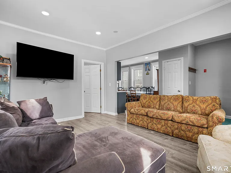 21 Hinman St #1 — Photo 4
