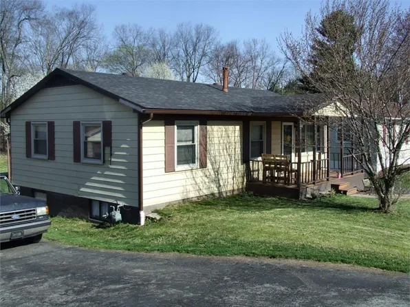 823 2nd St, Mt Sterling, KY 40353