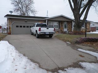 816 E Londonderry Dr, Oneill, NE 68763
