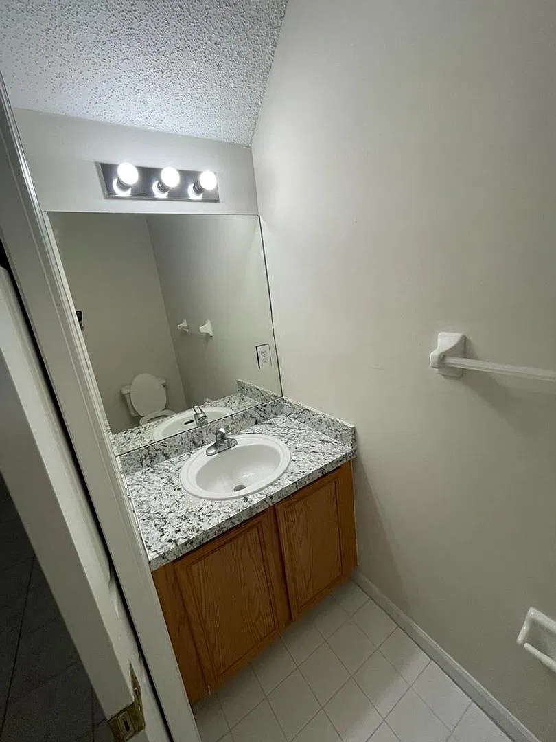 5051 Palmbrooke Cir — Photo 2