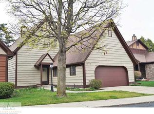 1407 Coventry Close St, East Lansing, MI 48823