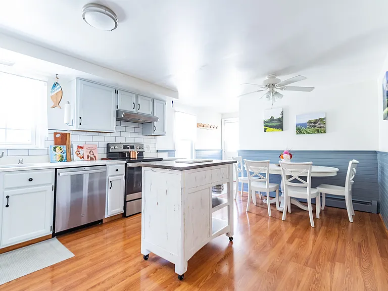 9 3rd Ave — Photo 7