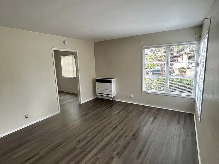 1537 Pearl Street — Photo 4