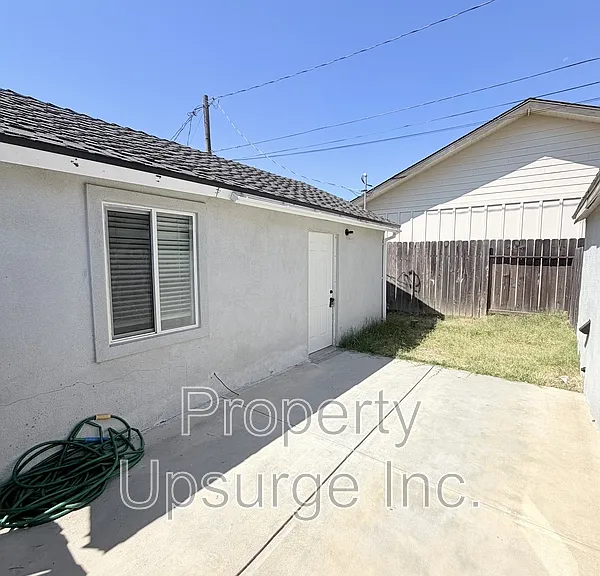 1794 6th Ave #B — Photo 2