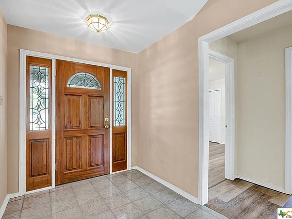 5th image of 652 Lake Island Dr