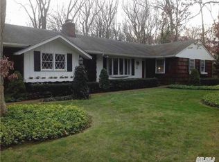 8 Woodhollow Rd, Great River, NY 11739