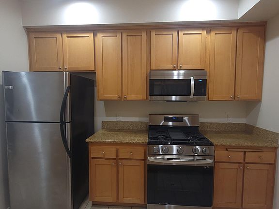 4th image of 11215 Huston St APT 204