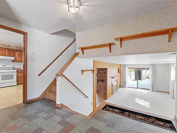 4th image of 8551 Ridgemont Rd