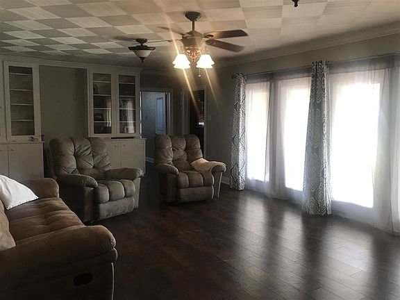 4th image of 107 Saint Mary St