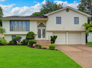 2522 Randy Ln, Bellmore, NY 11710