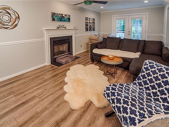 4th image of 4703 Prestbury Dr