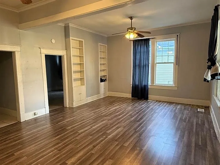 1528 Magnolia Ave — Photo 2