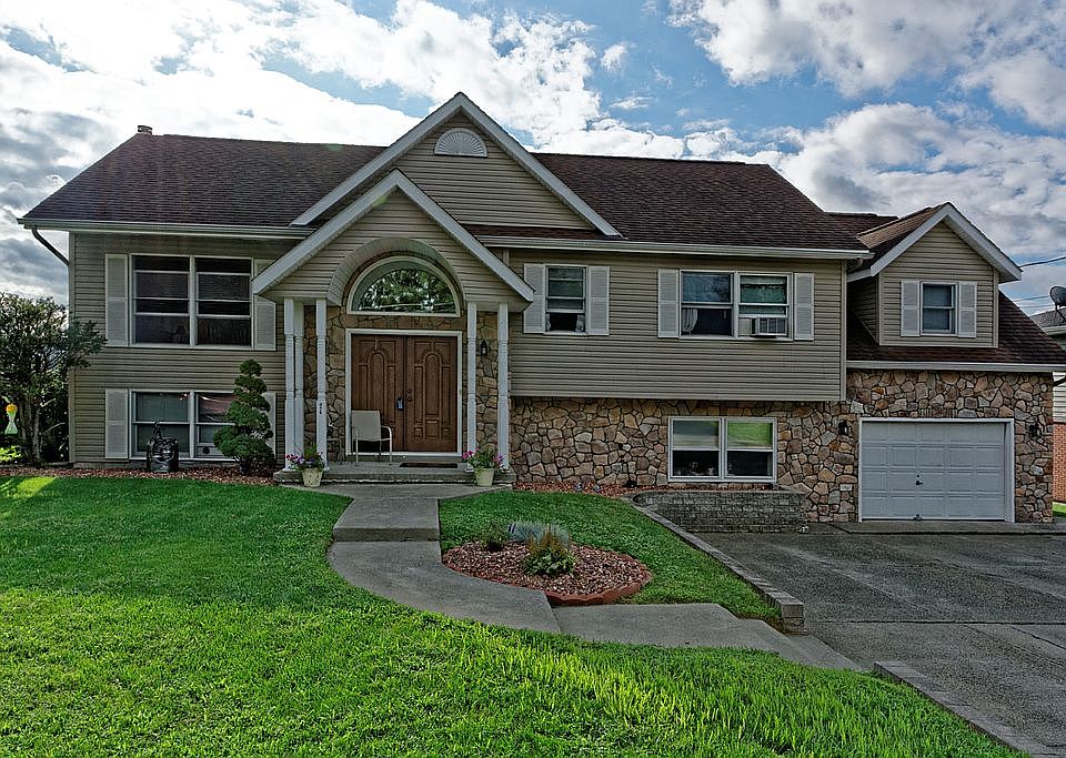 1st image of 24 Valleyview Ave
