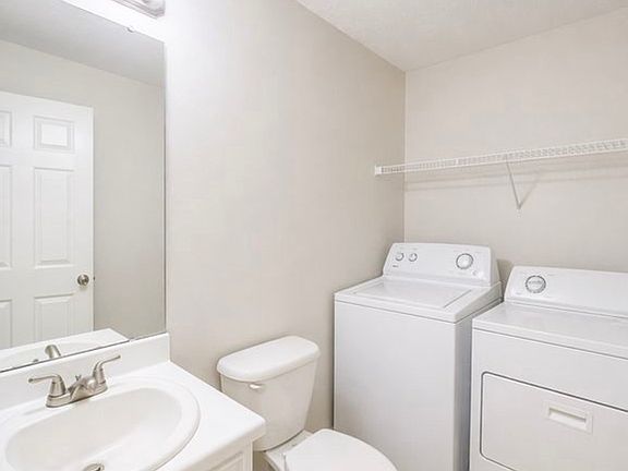 4th image of 170 Commons Dr