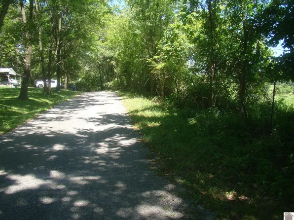 115 Ryan Rd, Cadiz, KY 42211