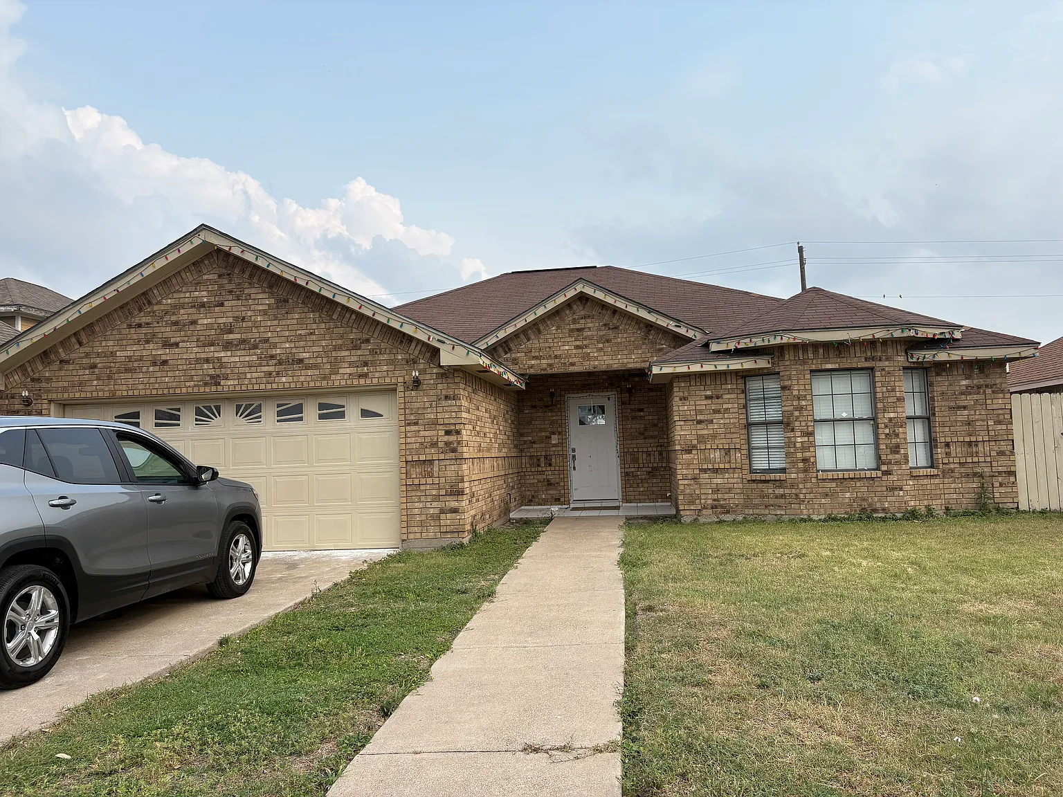 3 bed, 1896 sqft, $1,700 — Photo 1