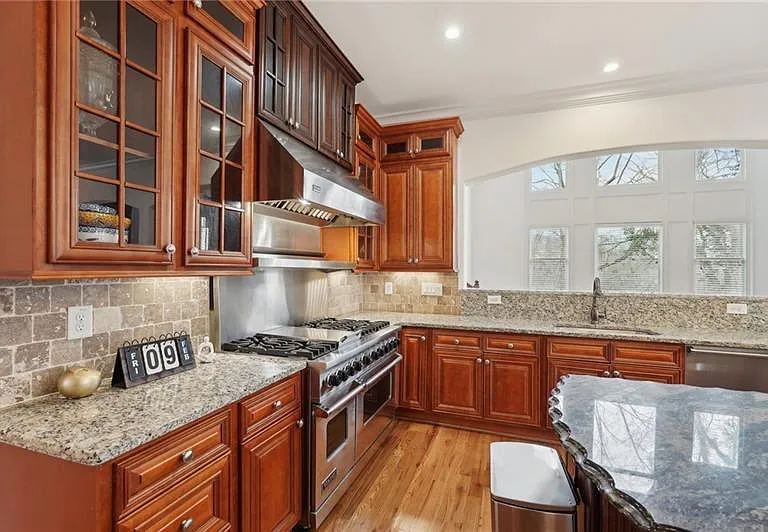 343 Summer Garden Dr — Photo 26