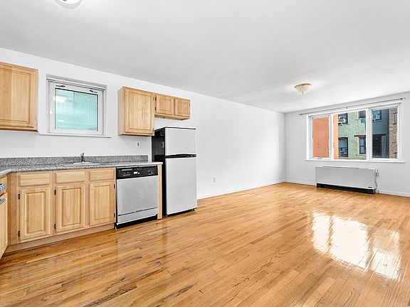 3rd image of 379 E 10th St APT 1B