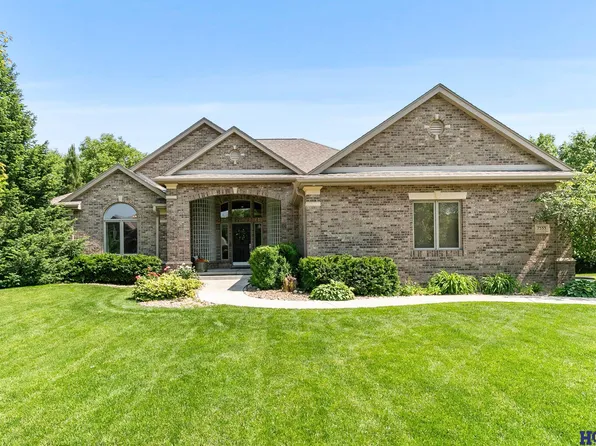 7533 Stevens Ridge Rd, Lincoln, NE 68516