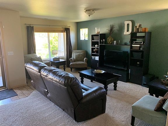 3rd image of 523 NW Mandal Way