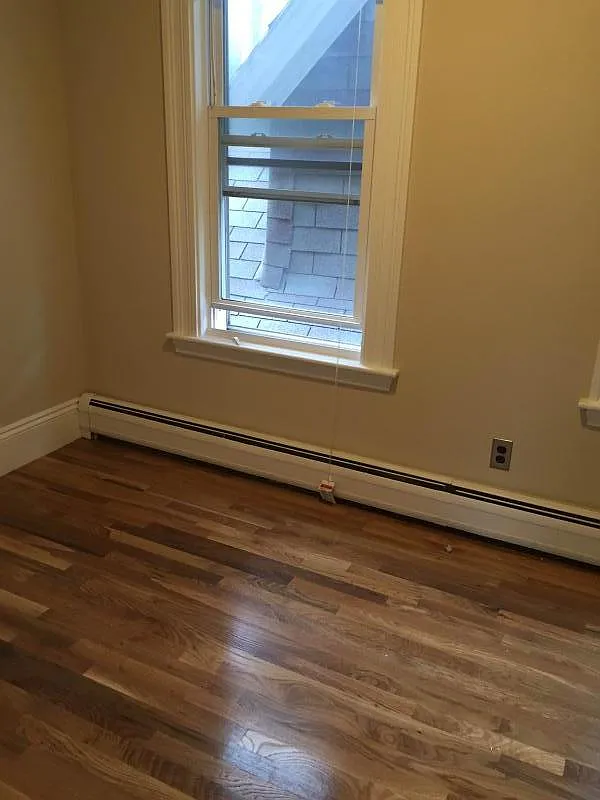 4 bed, $900 — Photo 3