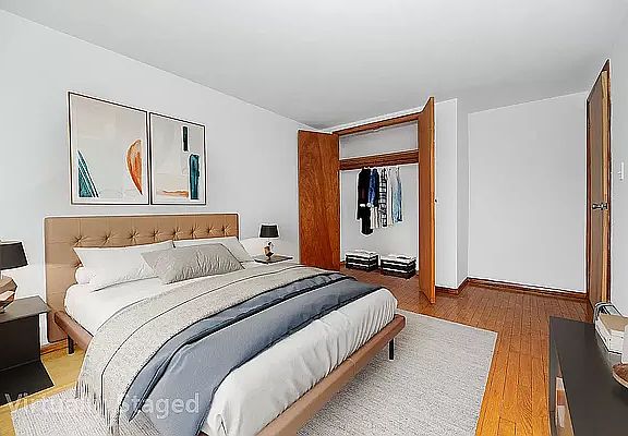 4th image of 212 E 10th St APT 3A