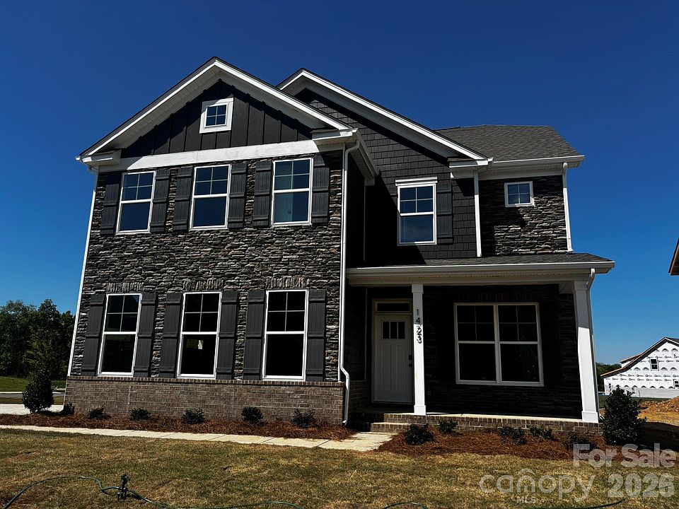 1st image of 1423 Crooked Stick Dr