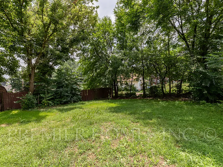 1536 Glendale Pl NE — Photo 16