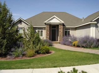 4049 SW Summit Ave, Redmond, OR 97756