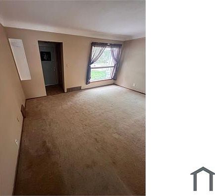 4th image of 9202 Vineyard Ave